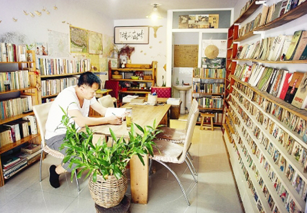 爱书达人陈宇投资20余万自办公益书屋